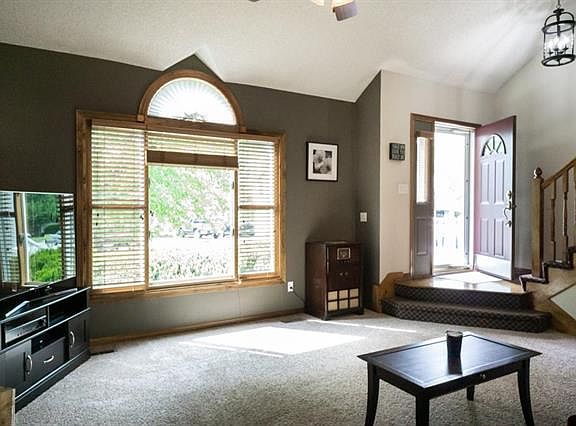 3rd image of 6489 Altus Dr