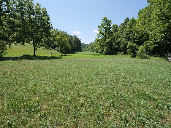 3rd image of 1943 Red Bud Rd