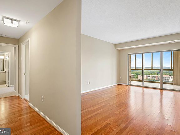 2nd image of 19375 Cypress Ridge Ter Unit 916