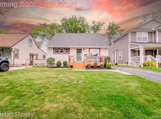 3831 Durham Rd, Royal Oak, MI 48073
