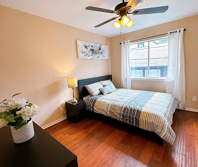 3903 Delano St — Photo 33