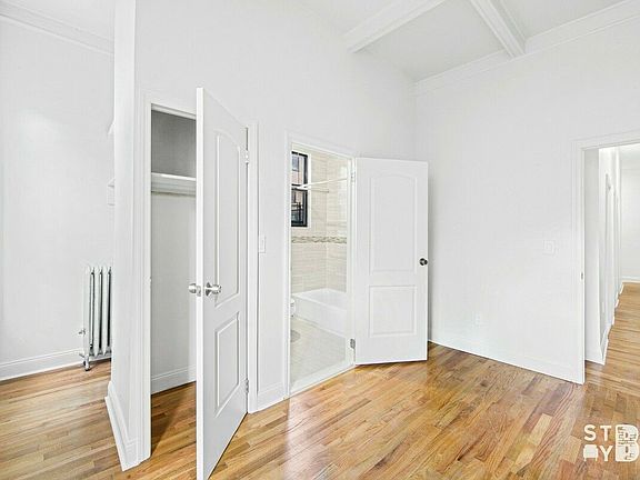 2nd image of 853 Putnam Ave #1R