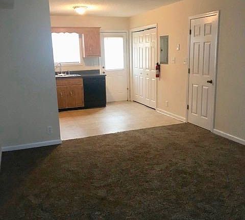 3rd image of 1550 E Knollwood Cir APT A