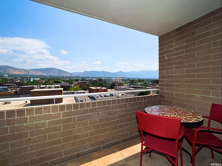 230 E Broadway St #804 — Photo 15