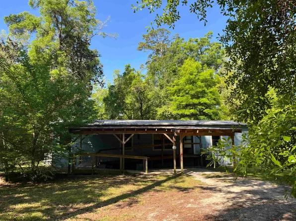 516 Hickorywood Dr, Crawfordville, FL 32327