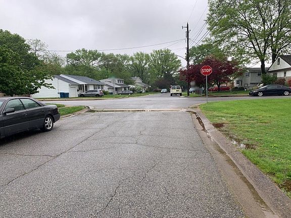 5th image of 301 New York Ave