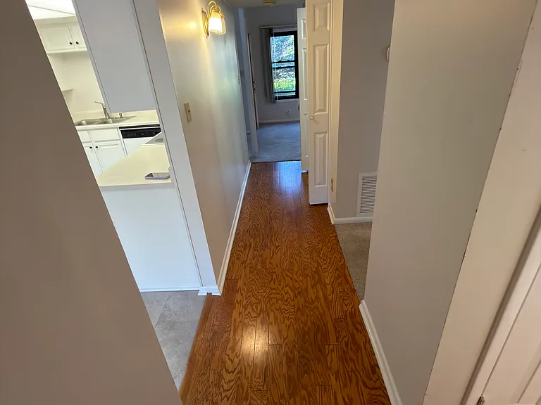 9529 Hidden Oak Way #5B — Photo 3