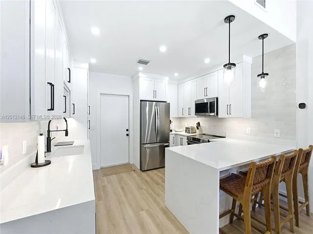1248 SW 32nd St — Photo 17