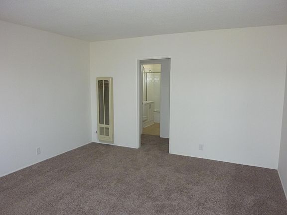 2nd image of 6-14618 So Budlong Ave #6