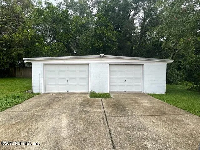 3677 Walsh St — Photo 20