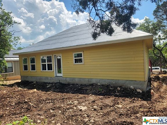 2nd image of 3388 Lakeview Dr