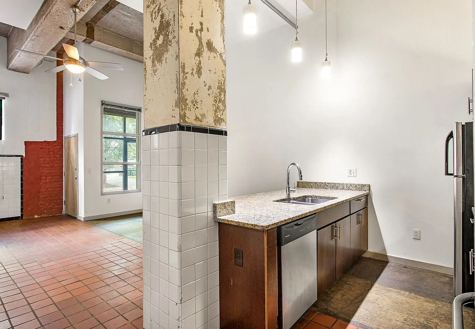 Jackson Street Lofts — Photo 4
