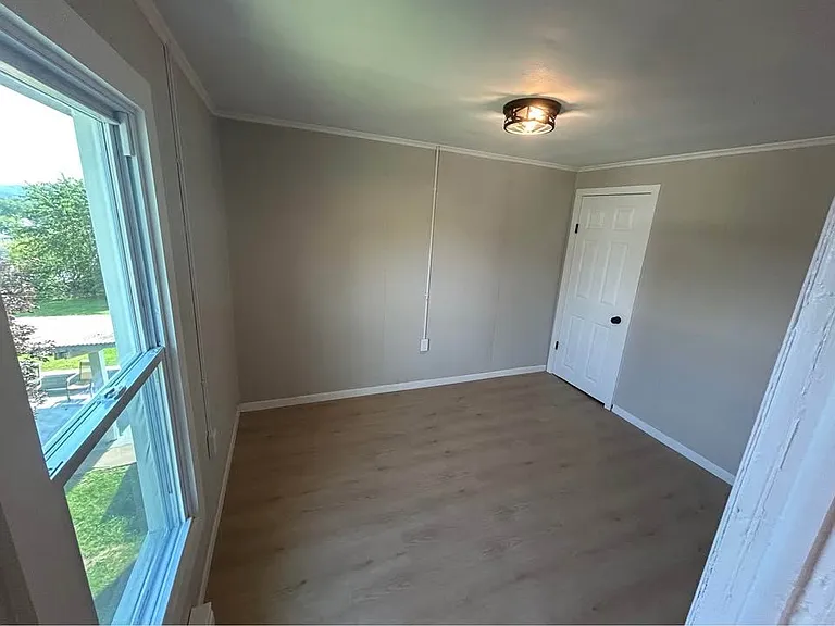 1010 Wood St — Photo 9