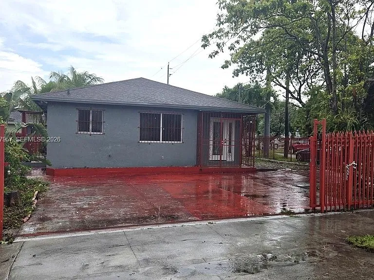 4952 NW 21st Ave — Photo 1