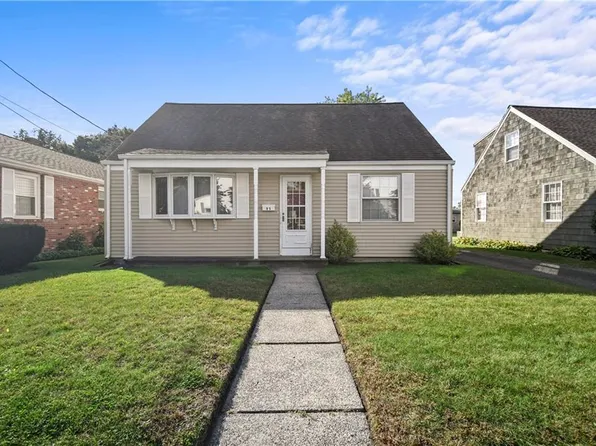 95 Windsor Rd, Pawtucket, RI 02861