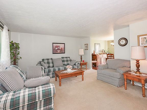 4th image of 3416 Woodstock Ln