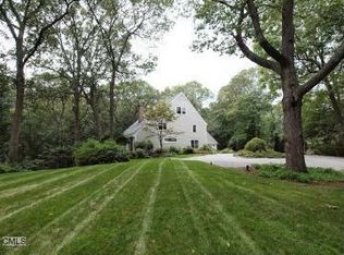 95 Raymond St, Darien, CT 06820