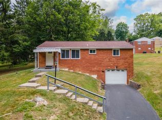 11 E Hillcrest Rd, Eighty Four, PA 15330