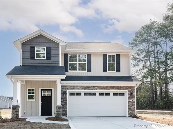 507 N Jackson St, Raeford, NC 28376