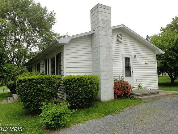 2nd image of 461 Massanutten Dr