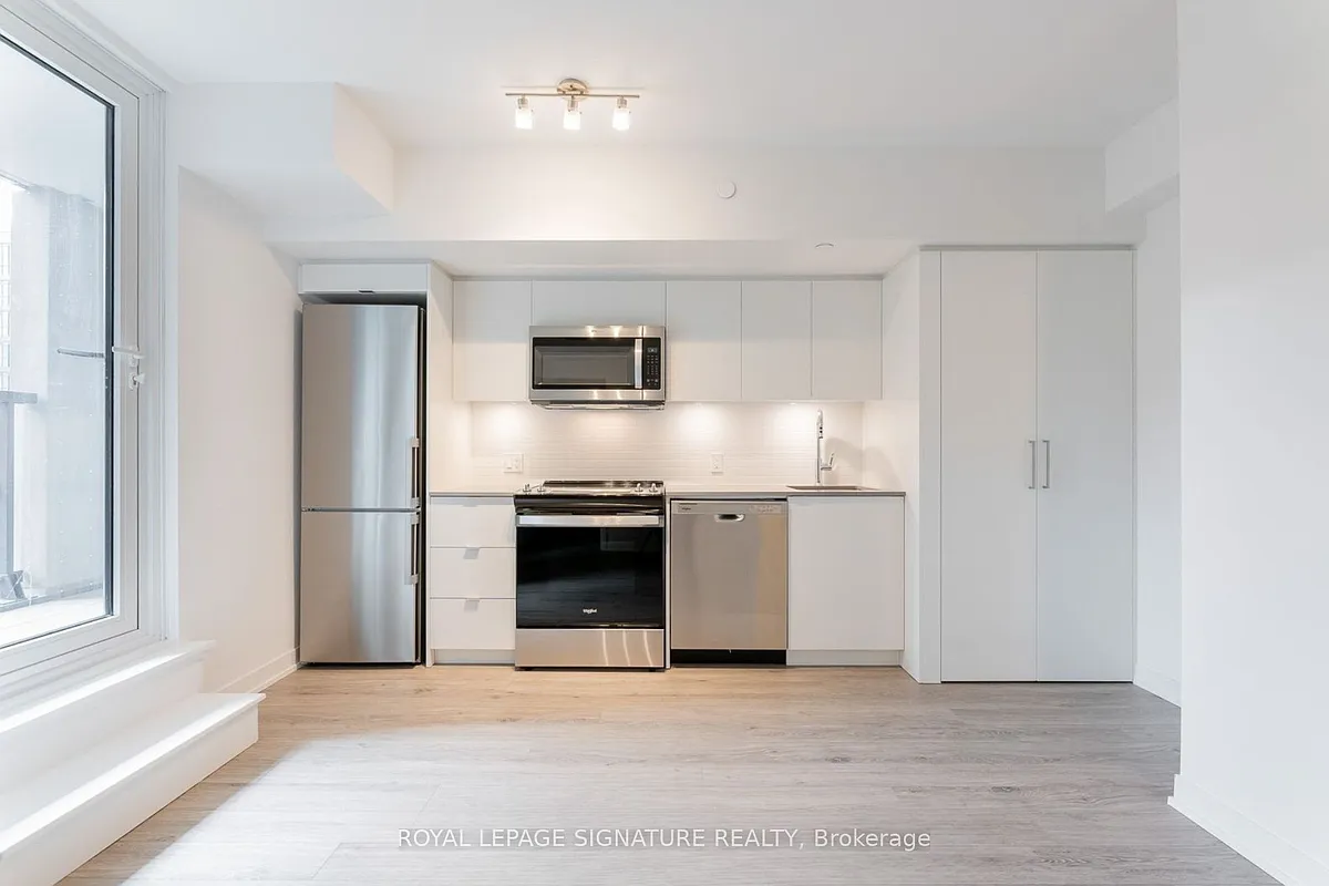 Photo 1 of 16 - 500 Wilson Ave #340 - Toronto, ON Primary Photo - 500 Wilson Ave #340