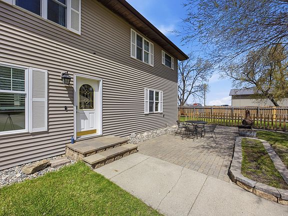 3rd image of 115 Lund Ave SE