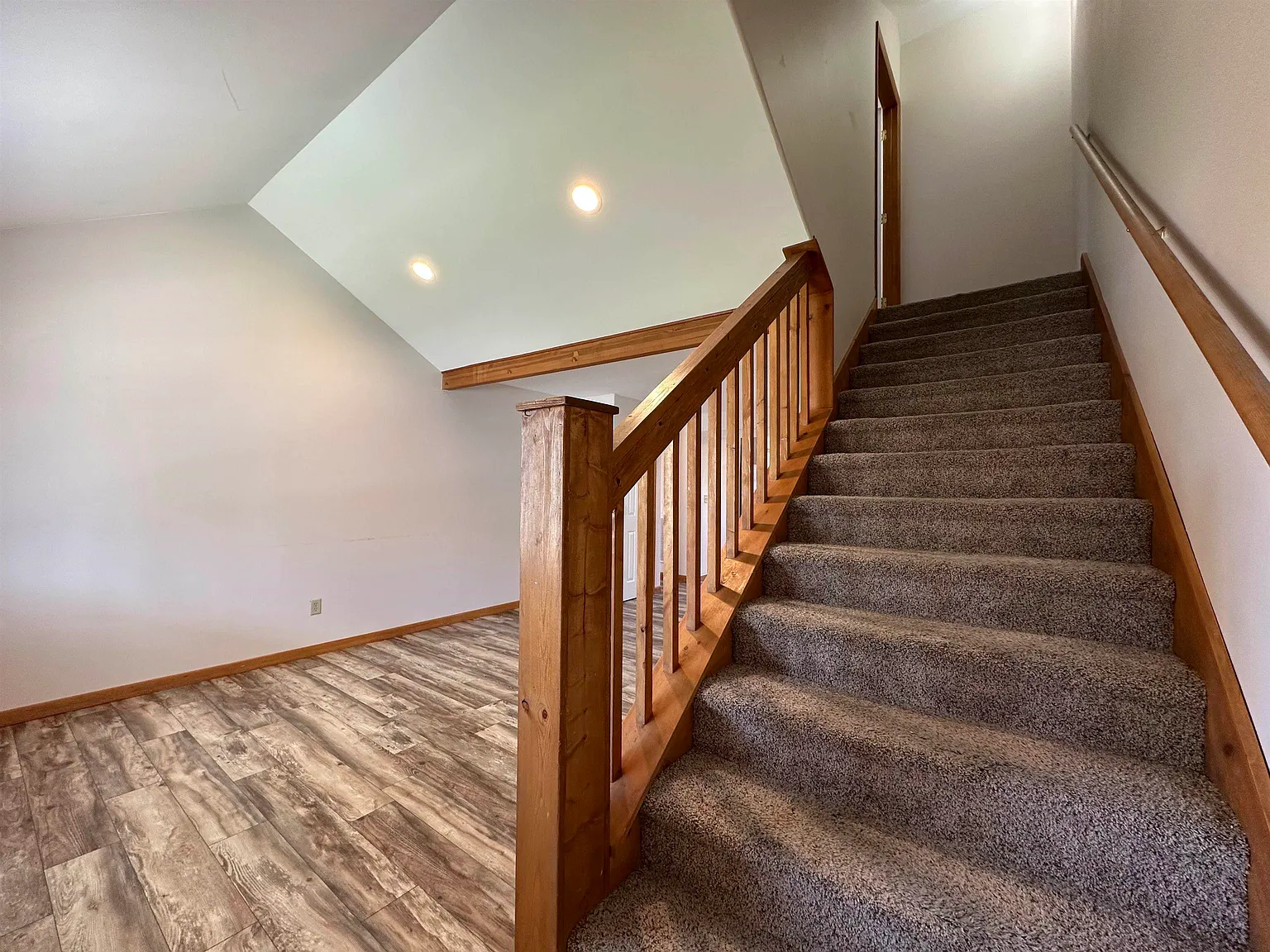 4 bed, 3.0 bath, 2335 sqft, $2,200 — Photo 2