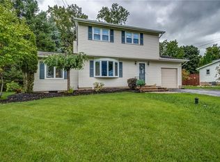 7 Carol Dr, Camillus, NY 13031