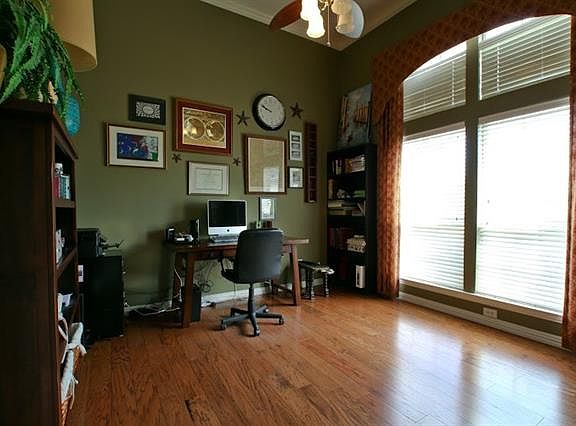 5th image of 2709 Arbor Ct