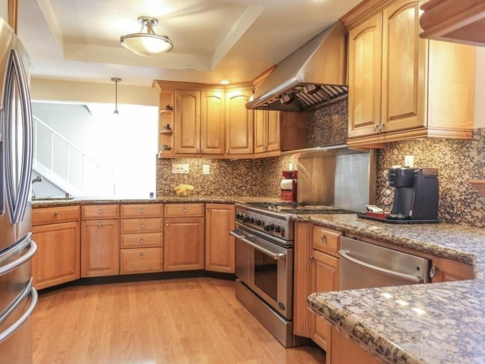2nd image of 24581 Saturna Dr