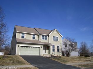 5 Candlewood Dr, Ballston Lake, NY 12019