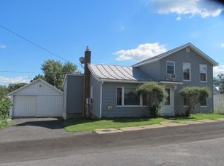 102 Cumpston St, Esperance, NY 12066