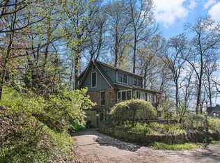 307 Glazier Rd, Chelsea, MI 48118
