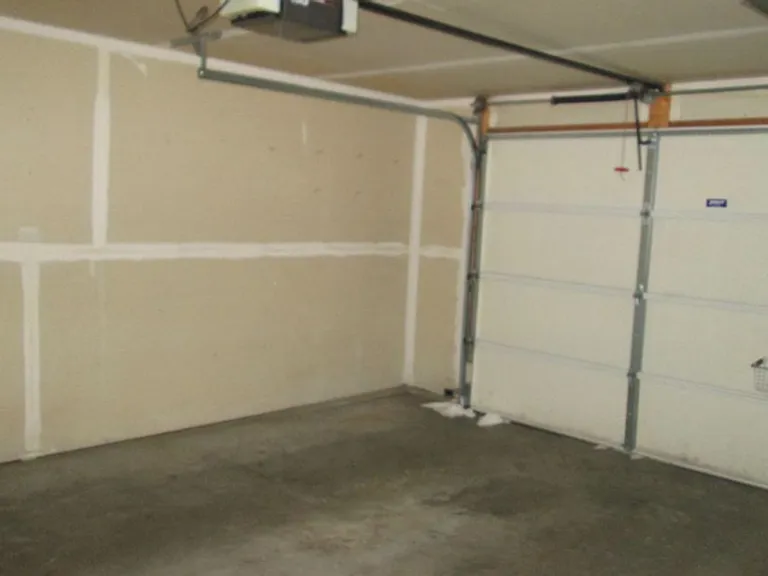 Stuart Street Apartments — Photo 6