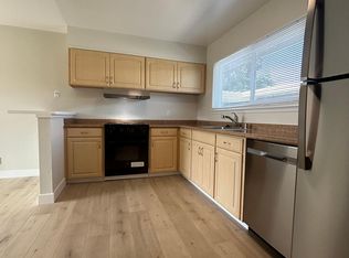 836 Walnut St #20, San Carlos, CA 94070