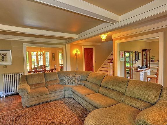 3rd image of 17483 Clifton Blvd