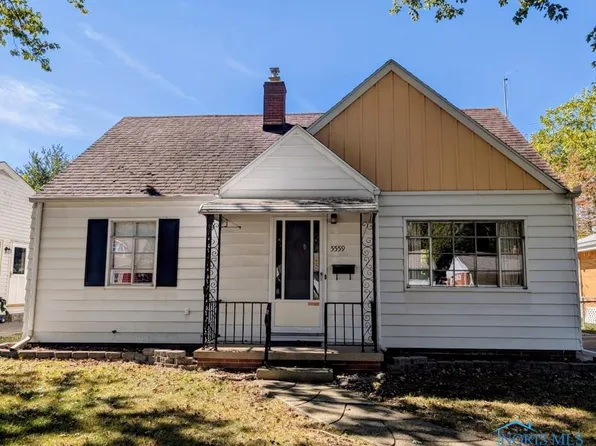 5559 Sunnyside Dr, Toledo, OH 43612