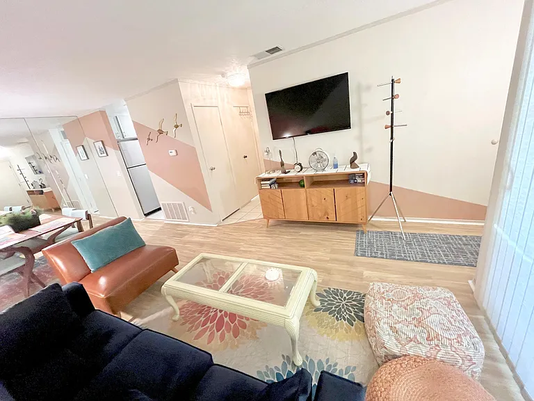 2860 N Los Felices Rd #100 — Photo 13