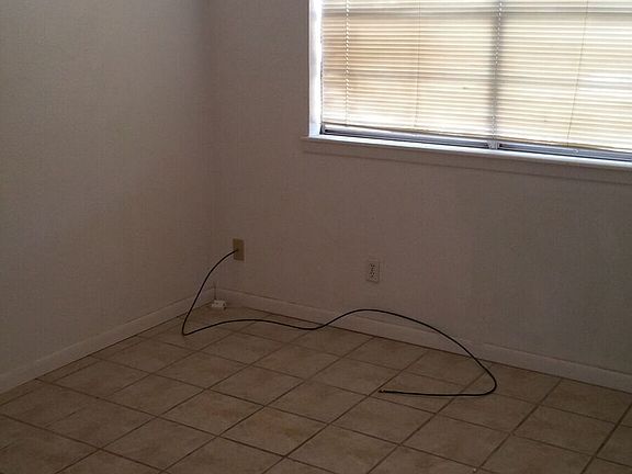 5th image of 1560 E 52nd St