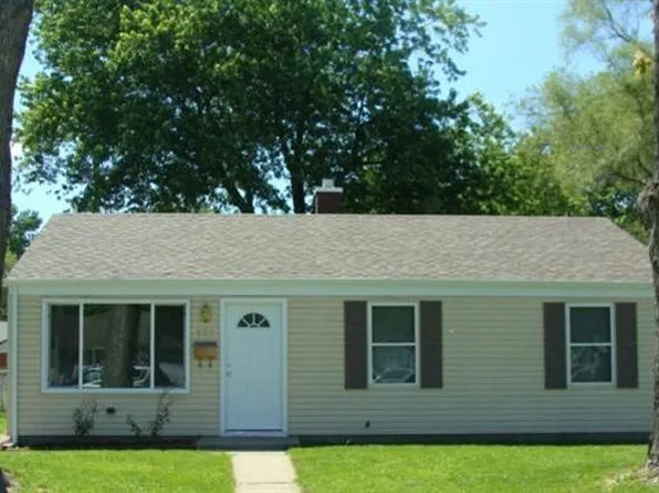 722 N Indiana Ave, Griffith, IN 46319