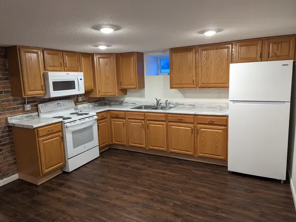 211 Oak St S Unit 3, Sauk Centre, MN 56378