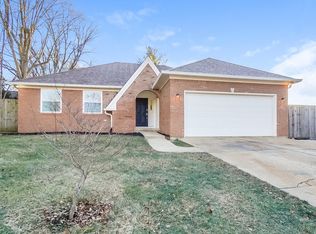 703 Willow Ct, Danville, IN 46122
