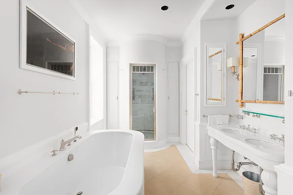 Sold by Douglas Elliman | media 16