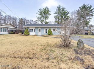 3 Memory Ln, Schenectady, NY 12304