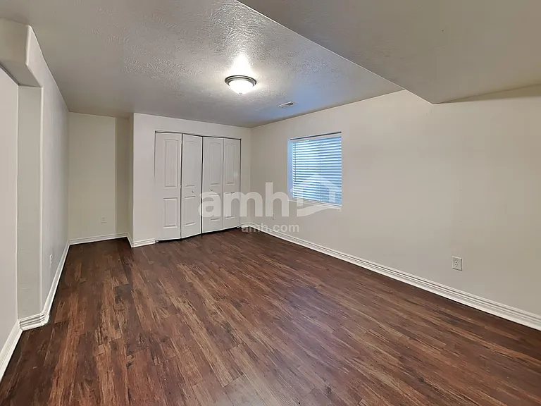 3672 E Nairn Dr — Photo 18