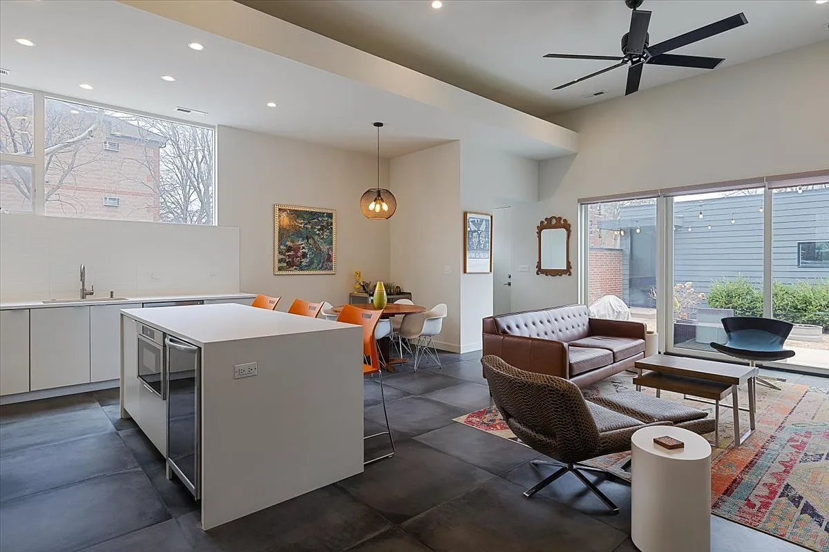 5 bed, 3.5 bath, 3570 sqft, $4,500 — Photo 4