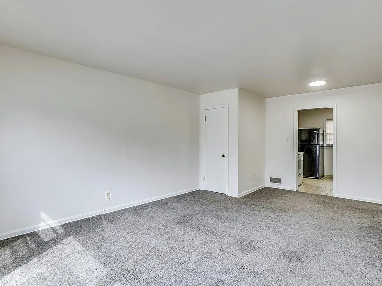 6142 E Harry St — Photo 4