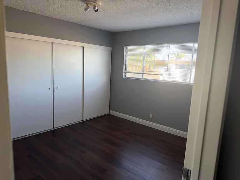2675 Sherwood St — Photo 5