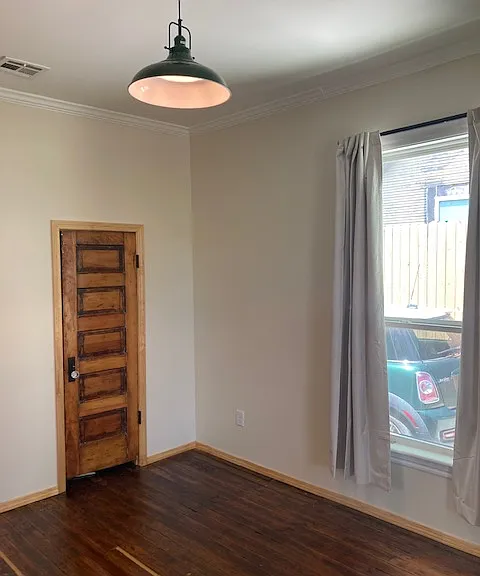 1514 W Archer St — Photo 9