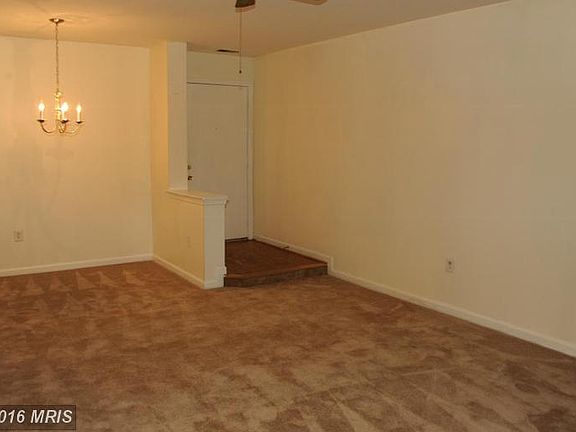 4th image of 6919C Victoria Dr